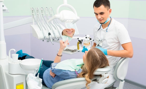 Сколько стоит услуги хирурга стоматолога