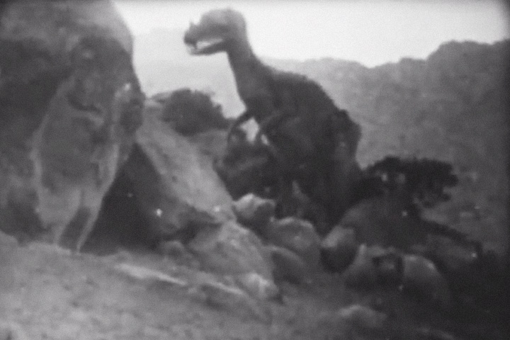Первое появление динозавра в кино