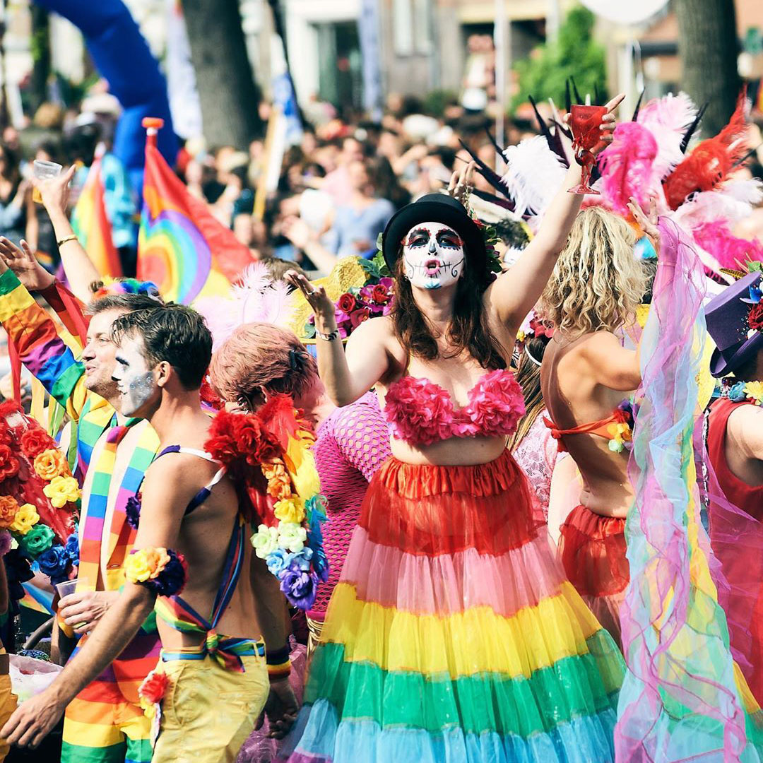 Лодки и Кончита Вурст: посмотрите, как прошел ЛГБТК-парад в Амстердаме