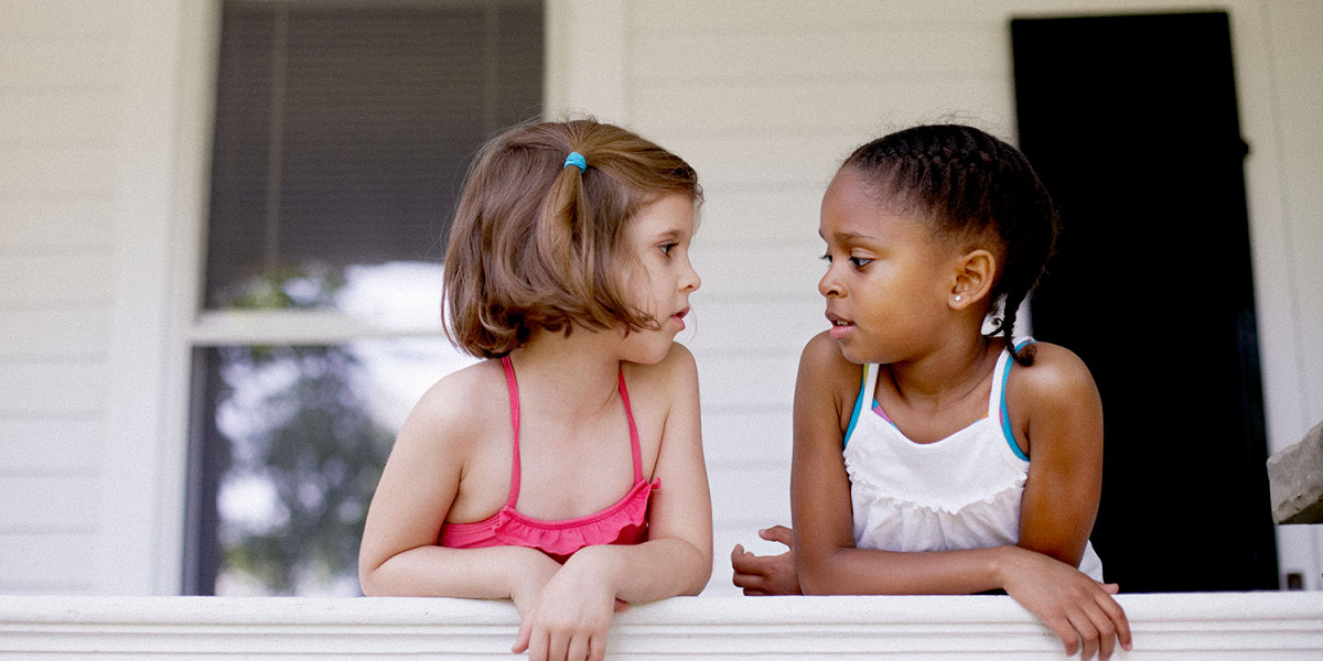 Как учить детей принятию других (и себя) и почему это важно?