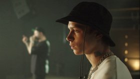 Онлайн-премьеры недели: «Солдаут», «И просто так», «Непрощенная», «Столкновение»