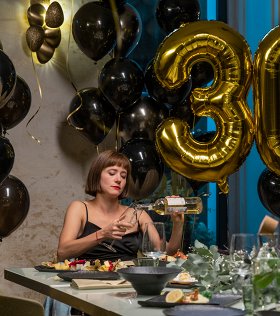 Кинопремьеры недели: «Солнцестояние», «Поехавшая», «Очень плохая семейка» и «Эскортница»