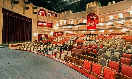 Большой, Et Cetera, Вахтангова: где в Москве можно заглянуть за кулисы