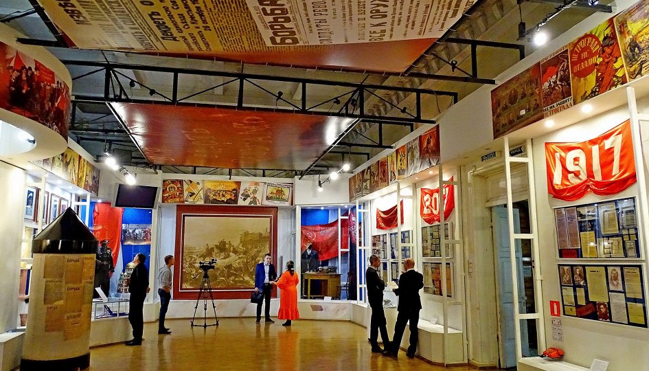 Выставки: Россия на историческом повороте Выставки: Россия на историческом повороте