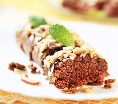 Рецепт Шоколадная колбаска с печеньем и ликером