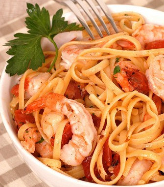 Рецепт Паста с креветками, томатами и базиликом