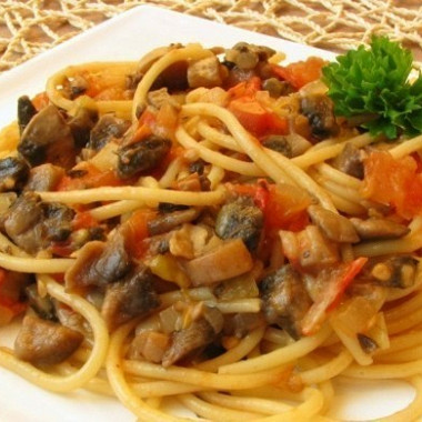 Рецепт Спагетти с овощами и соевым соусом