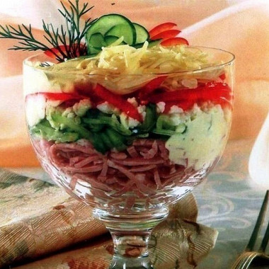 Рецепт Слоеный салат-коктейль с ветчиной и болгарским перцем