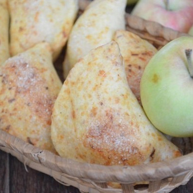 Рецепт Яблочные пирожки из сырного теста