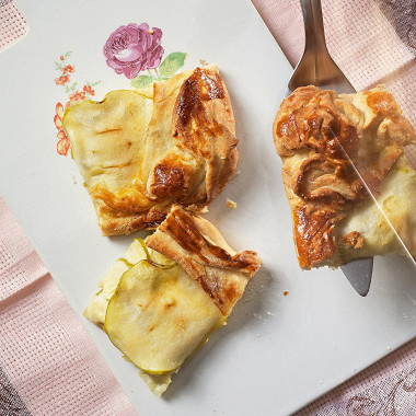 Фото рецепт Пирог с творогом и яблоками