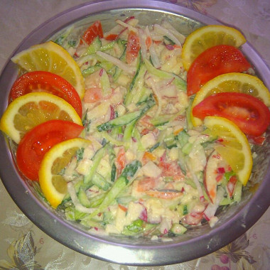 Рецепт Овощной салат с яблоком и сметаной