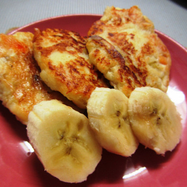 Рецепт Сырники с бананом, курагой и ванильным сахаром