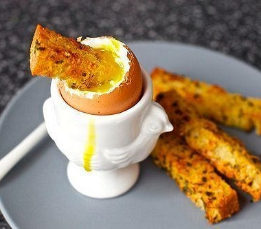 Рецепт Яйцо в мешочек с гренками