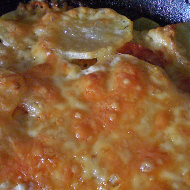 Рецепт Картофель, запеченный с куриным филе и помидорами под сыром