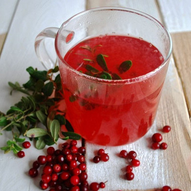Рецепт Напиток из листьев и ягод брусники