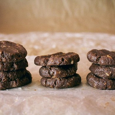 Рецепт Шоколадно-ореховое сырое печенье