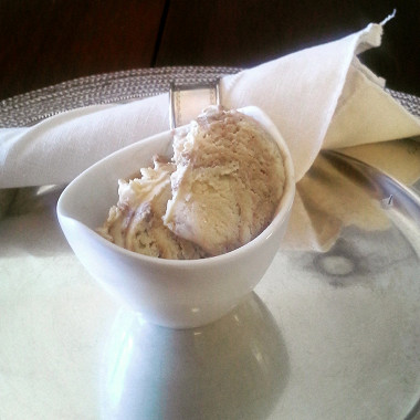 Рецепт Мороженое из коричневого сахара с бальзамическим уксусом