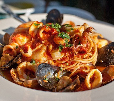 Рецепт Паста с морепродуктами в томатном соусе