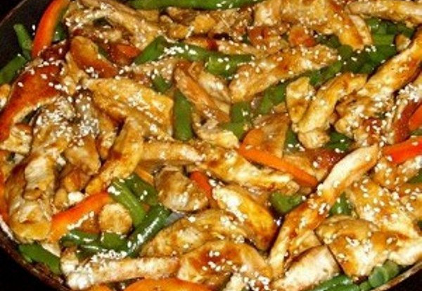 Куриное филе с грибами и фасолью