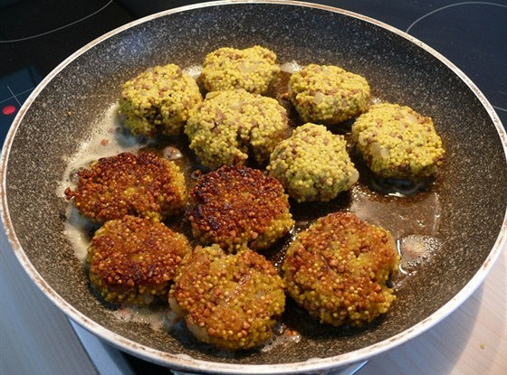 Котлеты пшенные с морковью