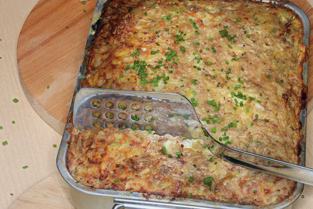 Картофельная запеканка с говядиной и анчоусами