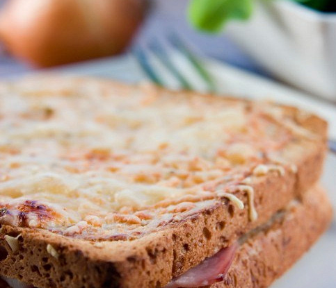 Горячий бутерброд (Croque monsieur)