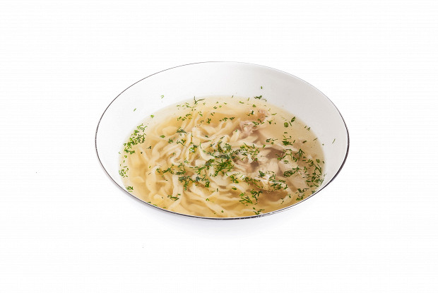 Куриный суп из базарной курицы с домашней лапшой