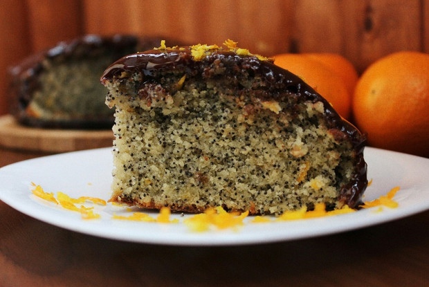Апельсиновый пирог с маком и цитрусовой глазурью