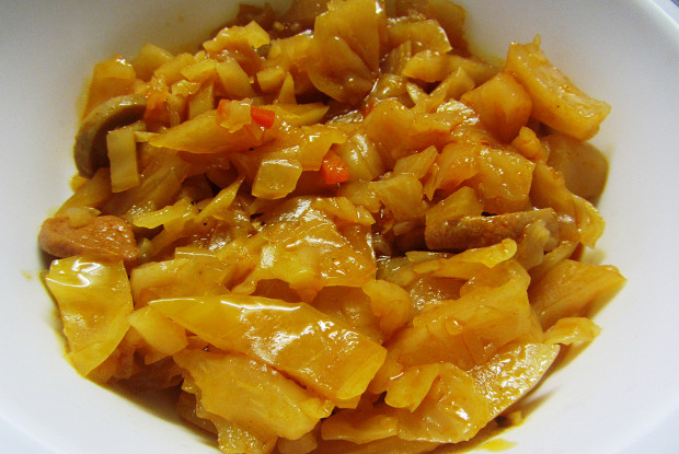 Капуста тушеная