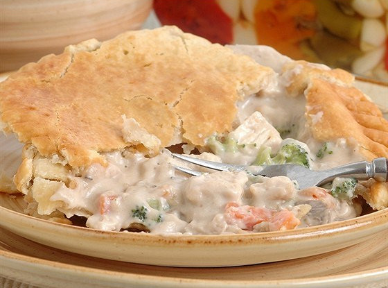 Зимний пирог с курицей и овощами