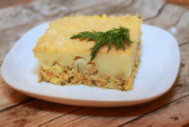 Рыбная запеканка с картофельным пюре