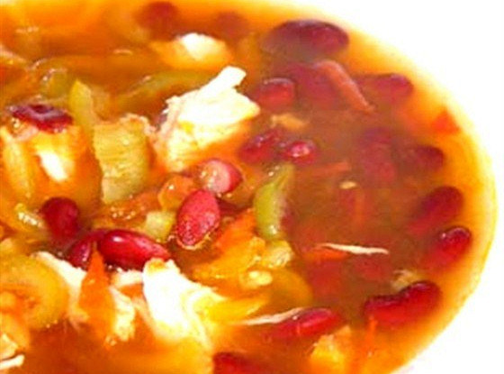 Суп с фасолью и курицей